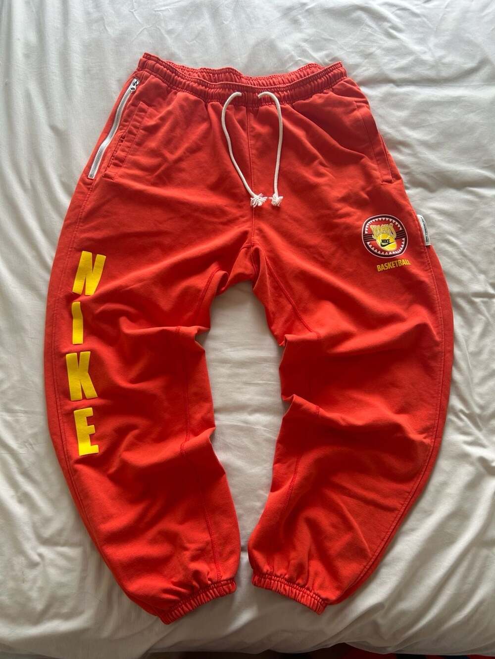Nike Dri-FIT Standard Issue Shanghai Sharks Basketball Sweatpants